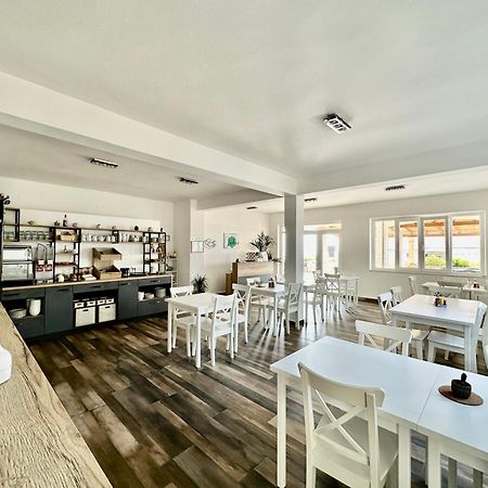 Pansion Braco Bed & Breakfast Zavala Ngoại thất bức ảnh