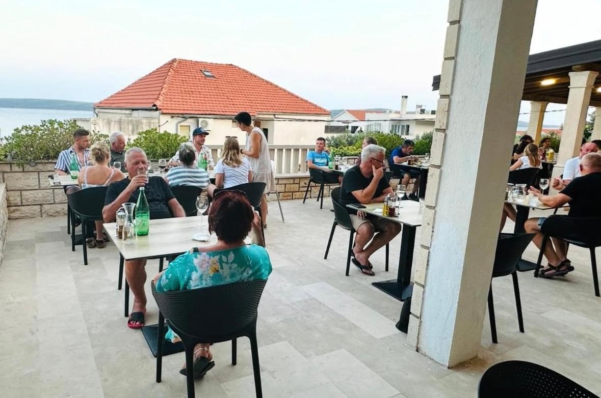 Pansion Braco Bed & Breakfast Zavala Ngoại thất bức ảnh