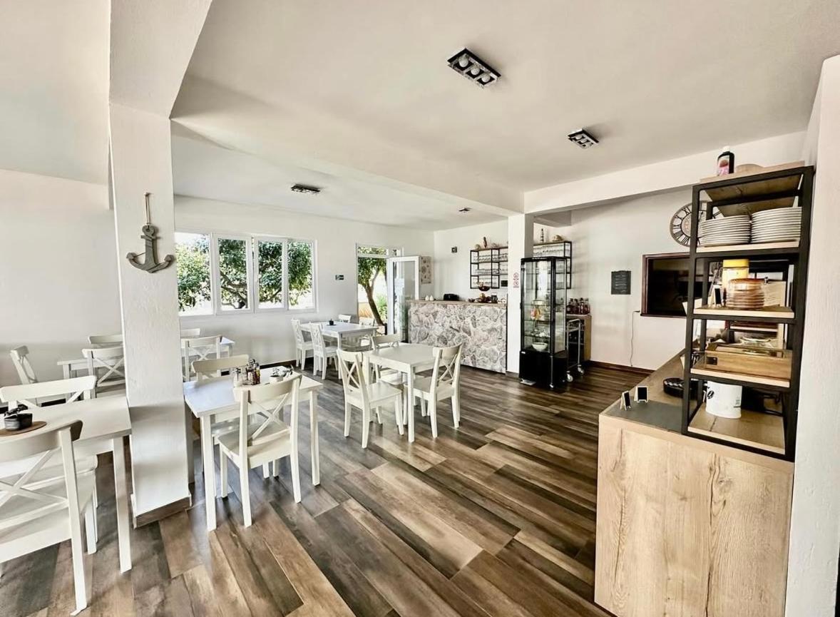 Pansion Braco Bed & Breakfast Zavala Ngoại thất bức ảnh