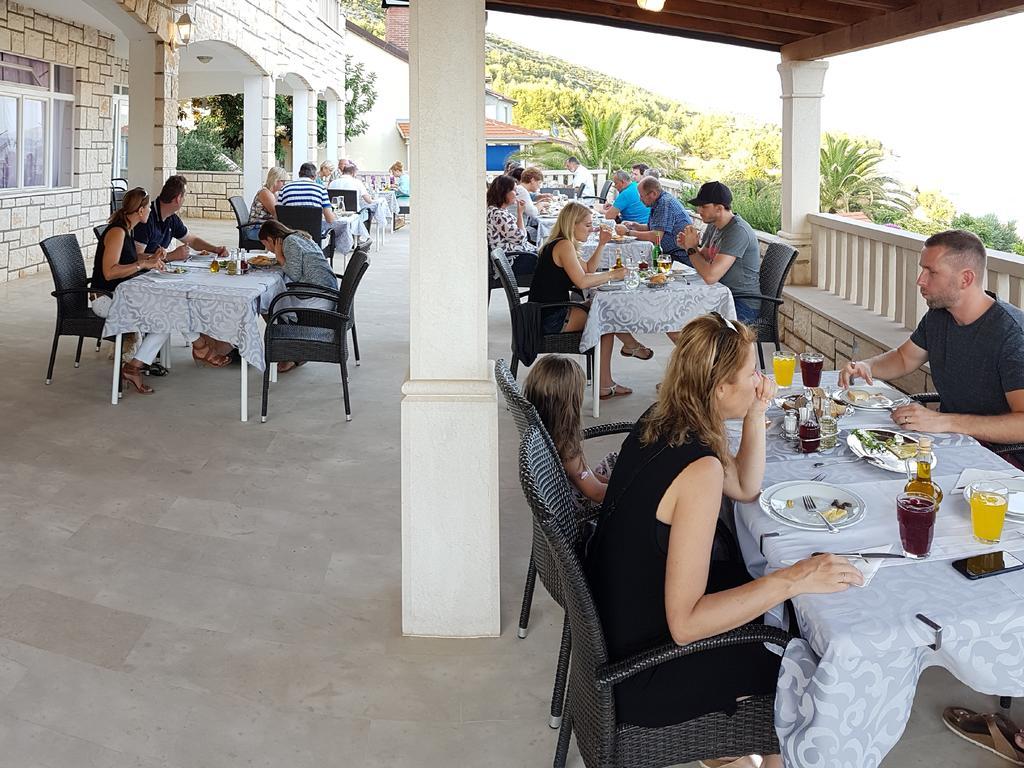 Pansion Braco Bed & Breakfast Zavala Ngoại thất bức ảnh