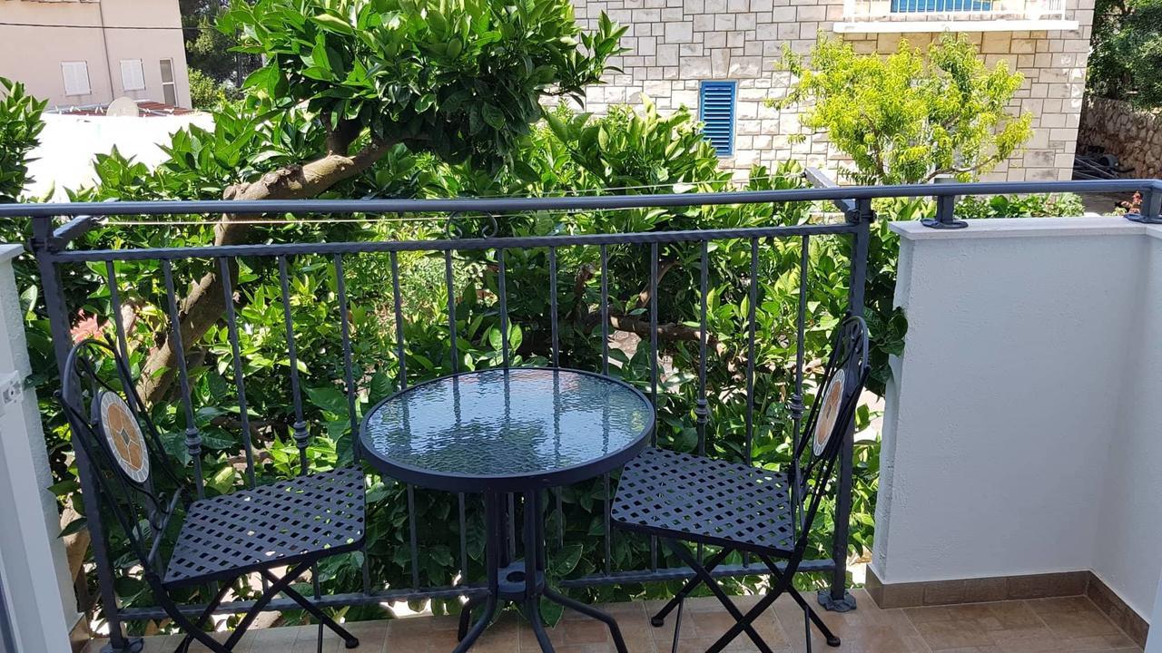 Pansion Braco Bed & Breakfast Zavala Ngoại thất bức ảnh